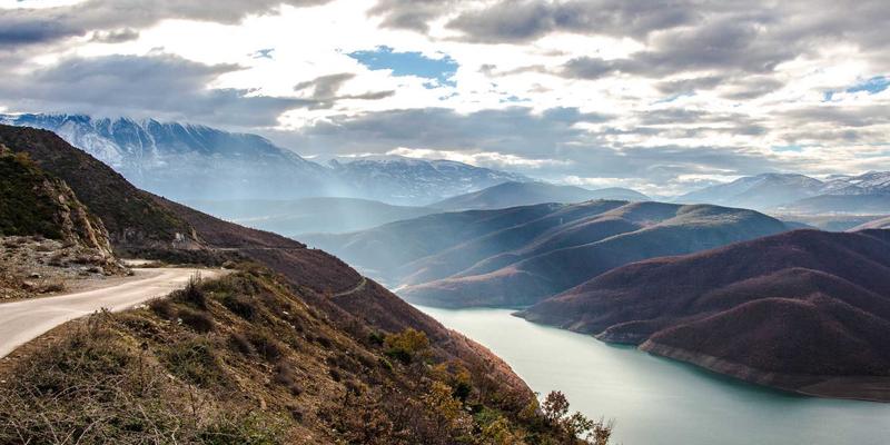 工业品采购的隐形雷区：如何破解供应商集中度过高的危机与应对策略